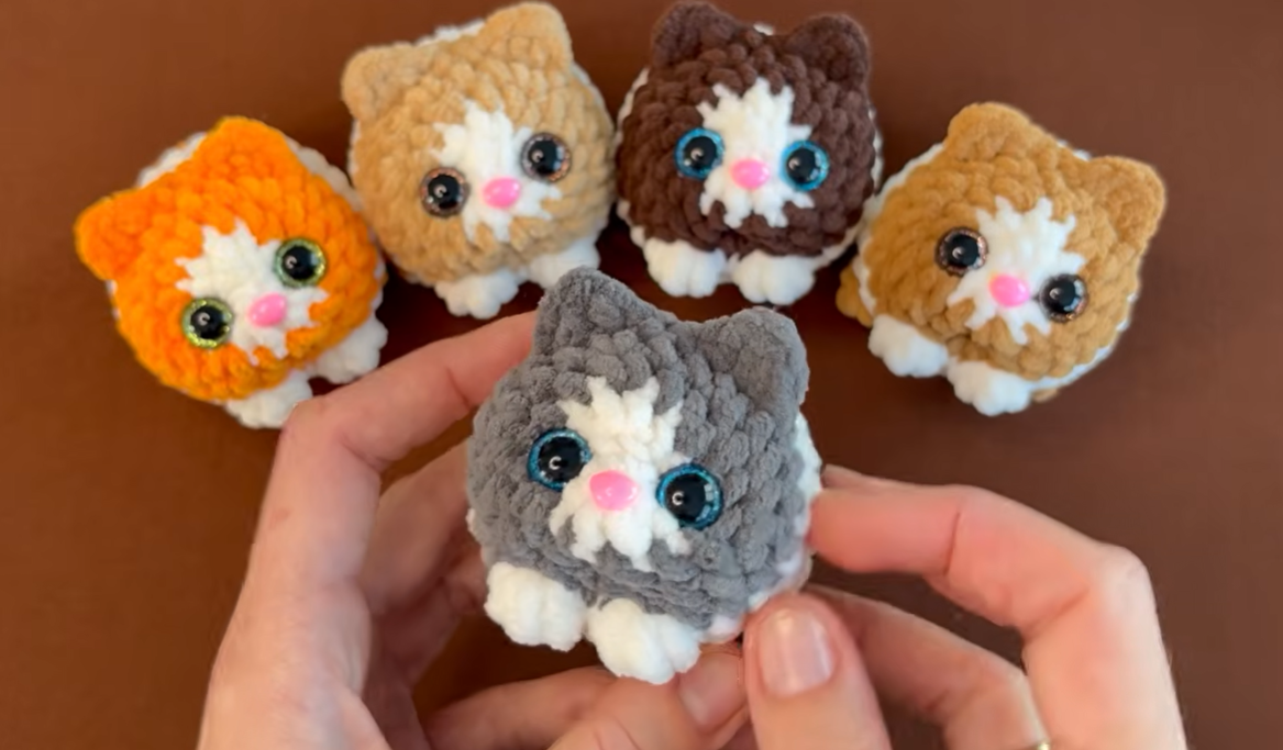 Crochet Mini Cat Free Pattern
